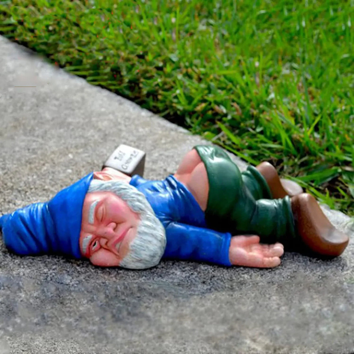 Funny Garden Gnome | Resin Yard Gnomes, Statues & Figurines | Indoor & Outdoor | Weatherproof Ornaments | Garden Gift Idea